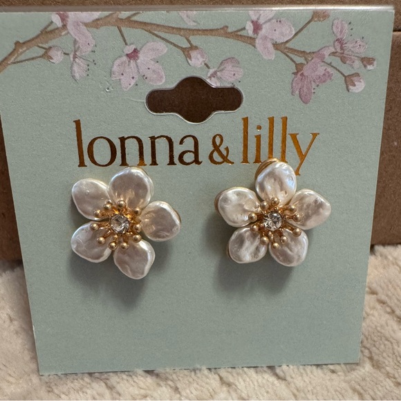 lonna & lilly Jewelry - Ionna & lilly Gold Stud Earrings